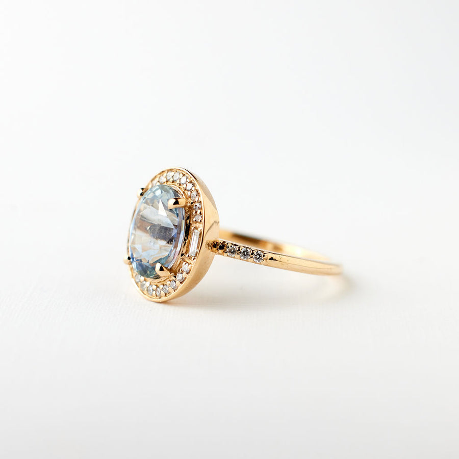 Athena ring - 2.54 Carat Bi-color Light Blue Oval Sapphire