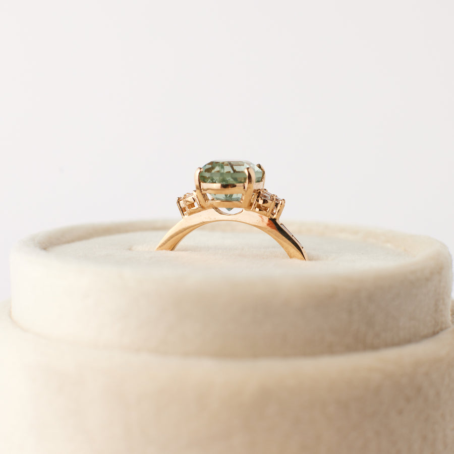 Marigold ring - 3.37ct mint geo oval sapphire
