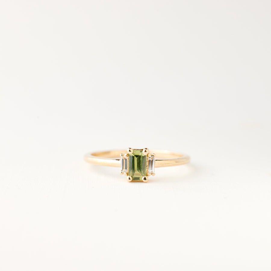 Ginger Ring - Chartreuse Green Sapphire