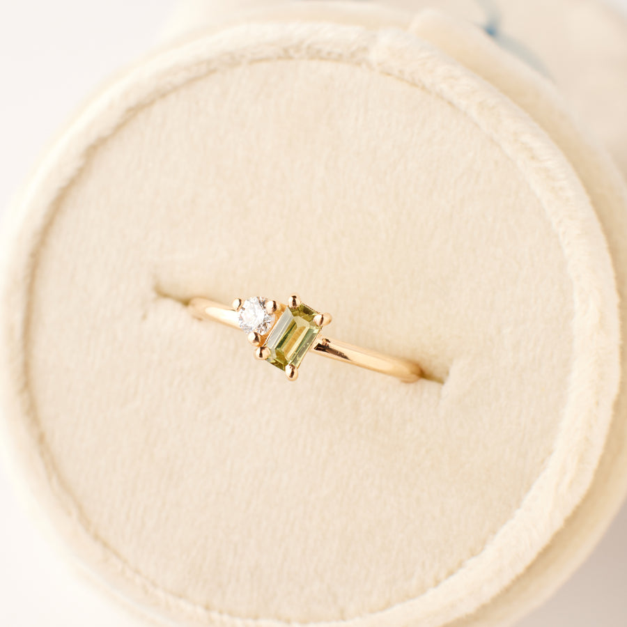 Simone Ring - Limited Collection Pastel-Green Sapphire + Diamond