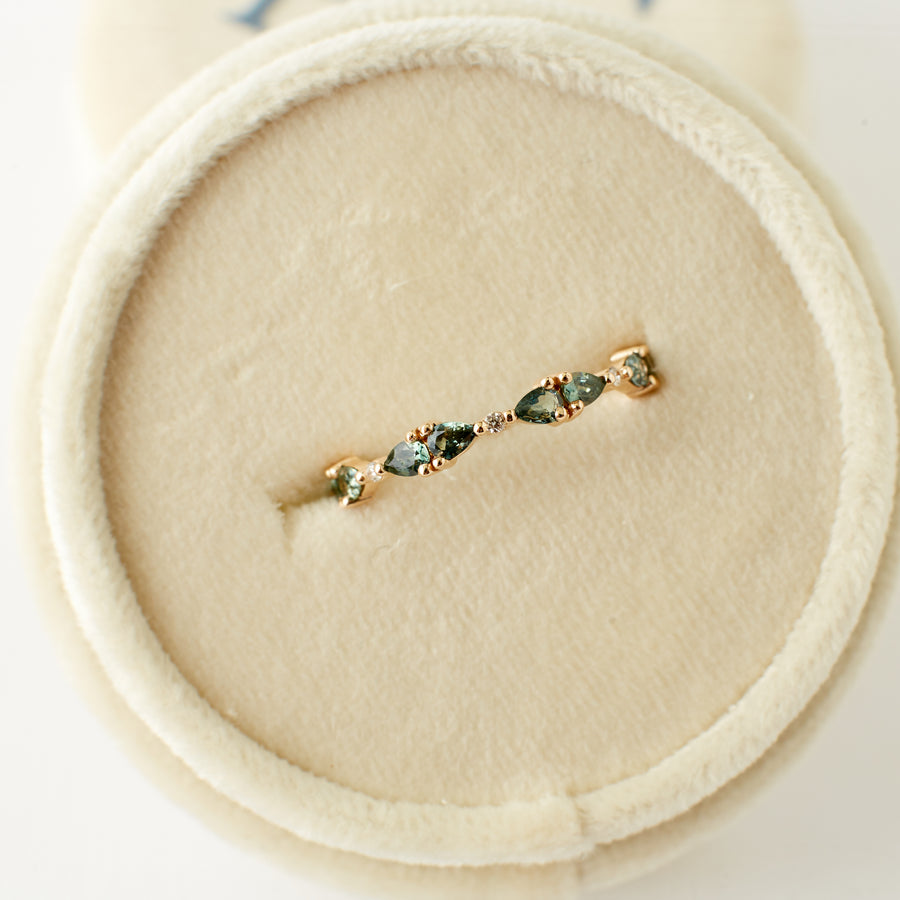 Willow Ring - Blue-green sapphires
