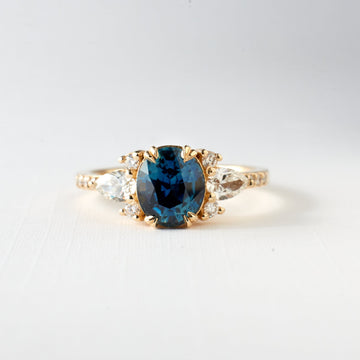 Rosalind Ring -1.71 Carat Teal-Blue Oval Sapphire